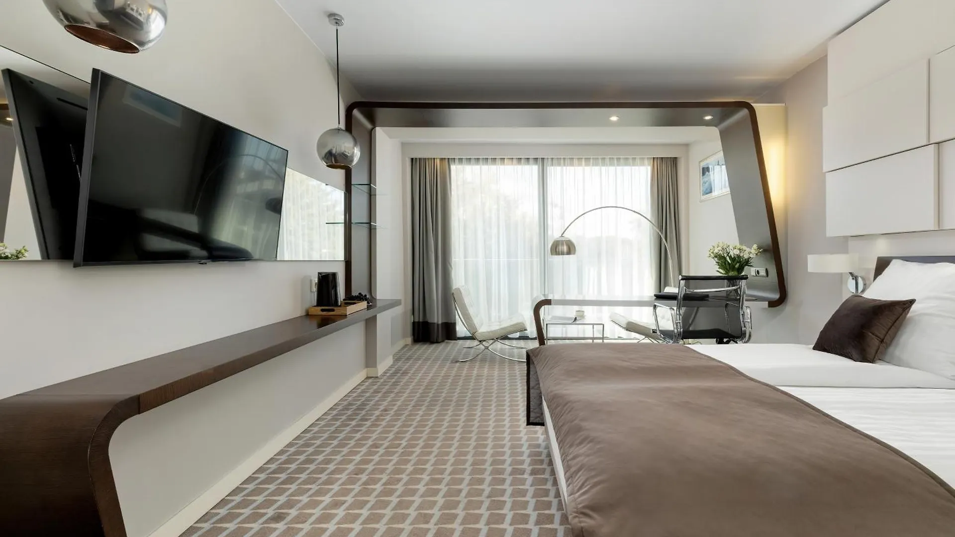 Sea Breeze Private Apartment In Marine Hotel Kolobrzeg